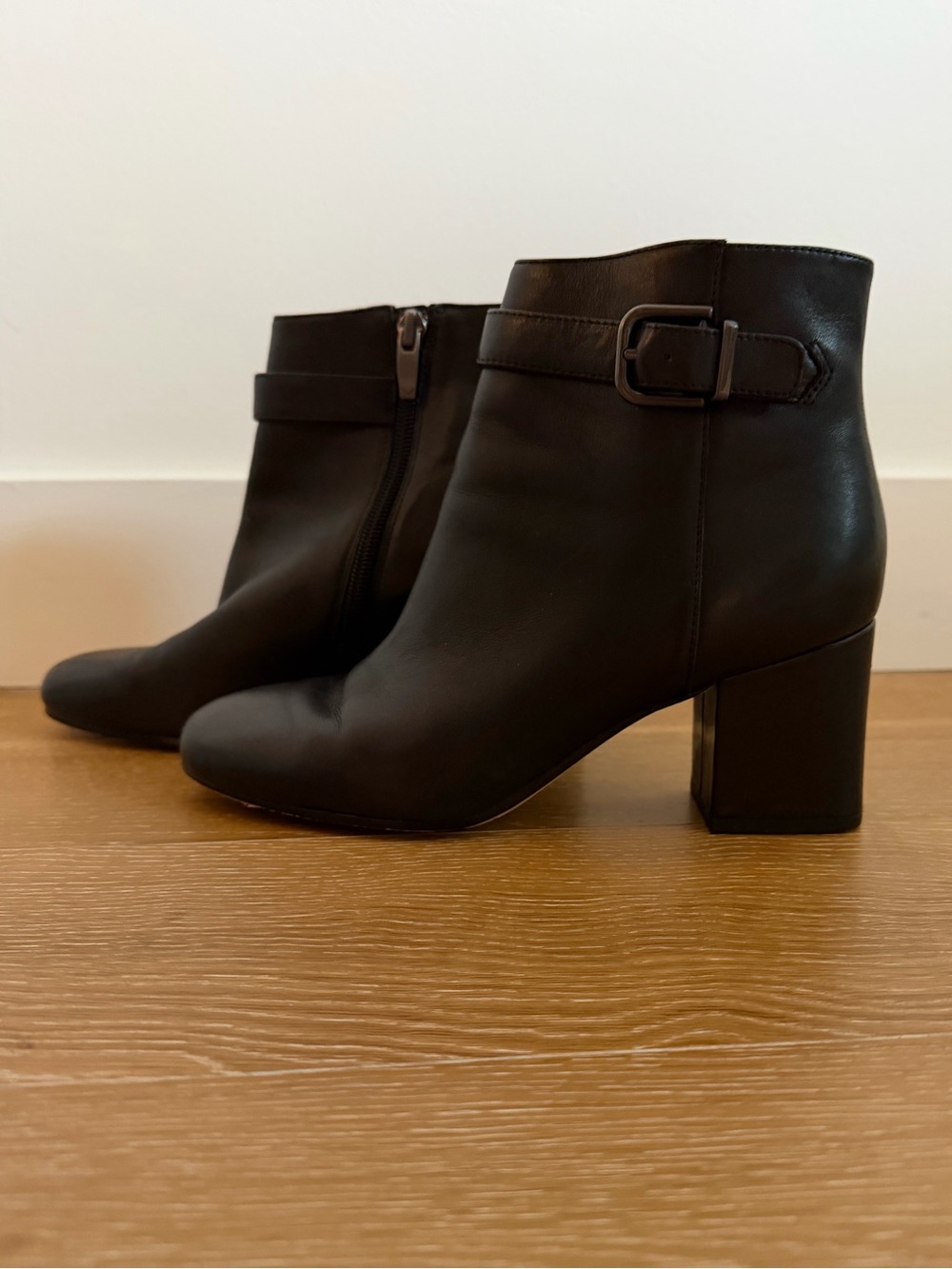 Via Spiga Black Leather Block Heel Ankle Boots with Buckle used